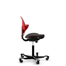 HAG Capisco Puls 8020 mit Sattelsitz bezogen- Schnelllieferprogramm Rote Schale Nexus Schwarz NEX13 Schwarz Gestellfarbe Weiche Rollen f&uuml;r harte B&ouml;den