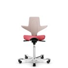 HAG Capisco Puls 8020 B&uuml;rostuhl Sattelsitz mit Sitzfl&auml;chenmatte Pink Nexus Rot NEX16 Wei&szlig; Aluminium poliert Weiche Rollen f&uuml;r harte B&ouml;den